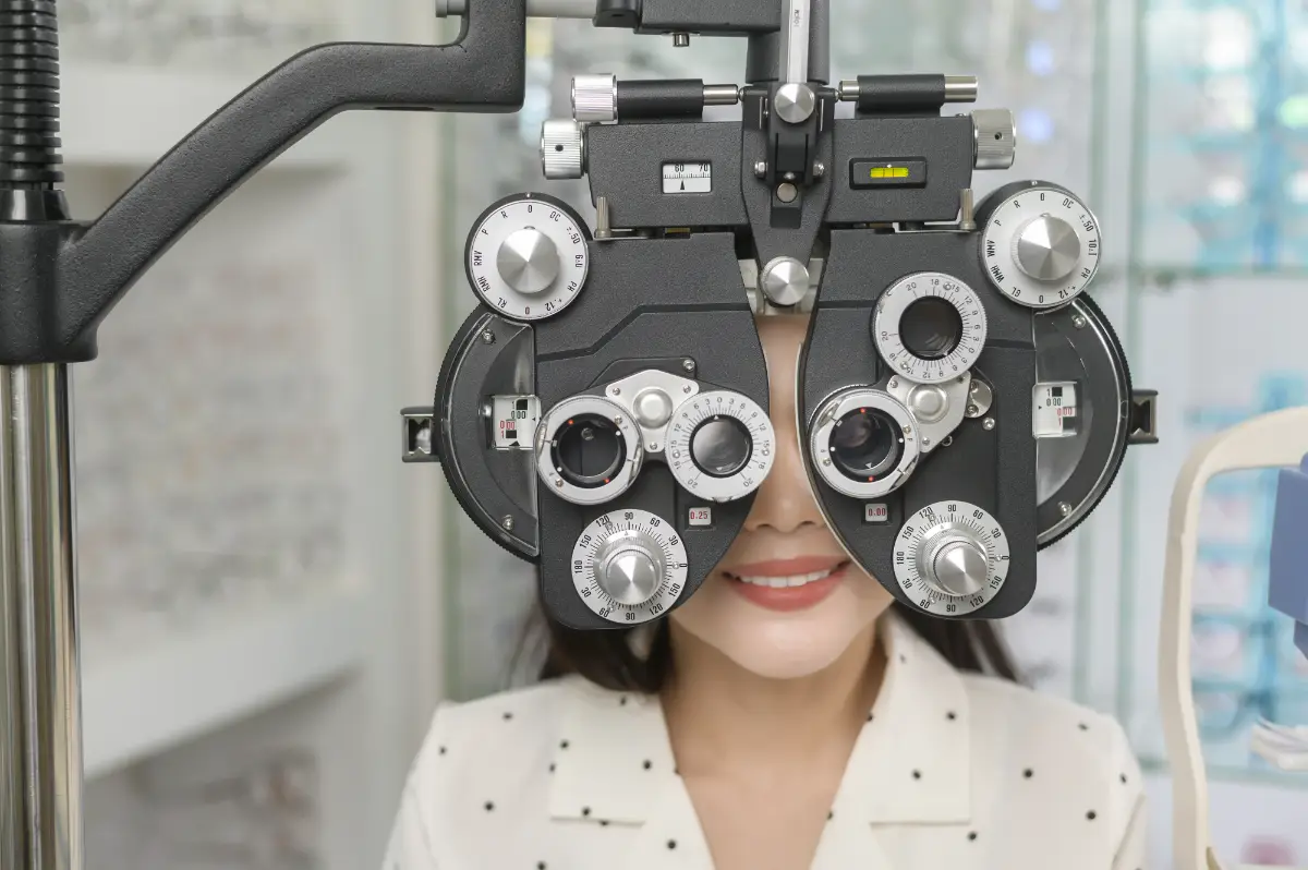 Kim jest optometrysta czym różni się od okulisty